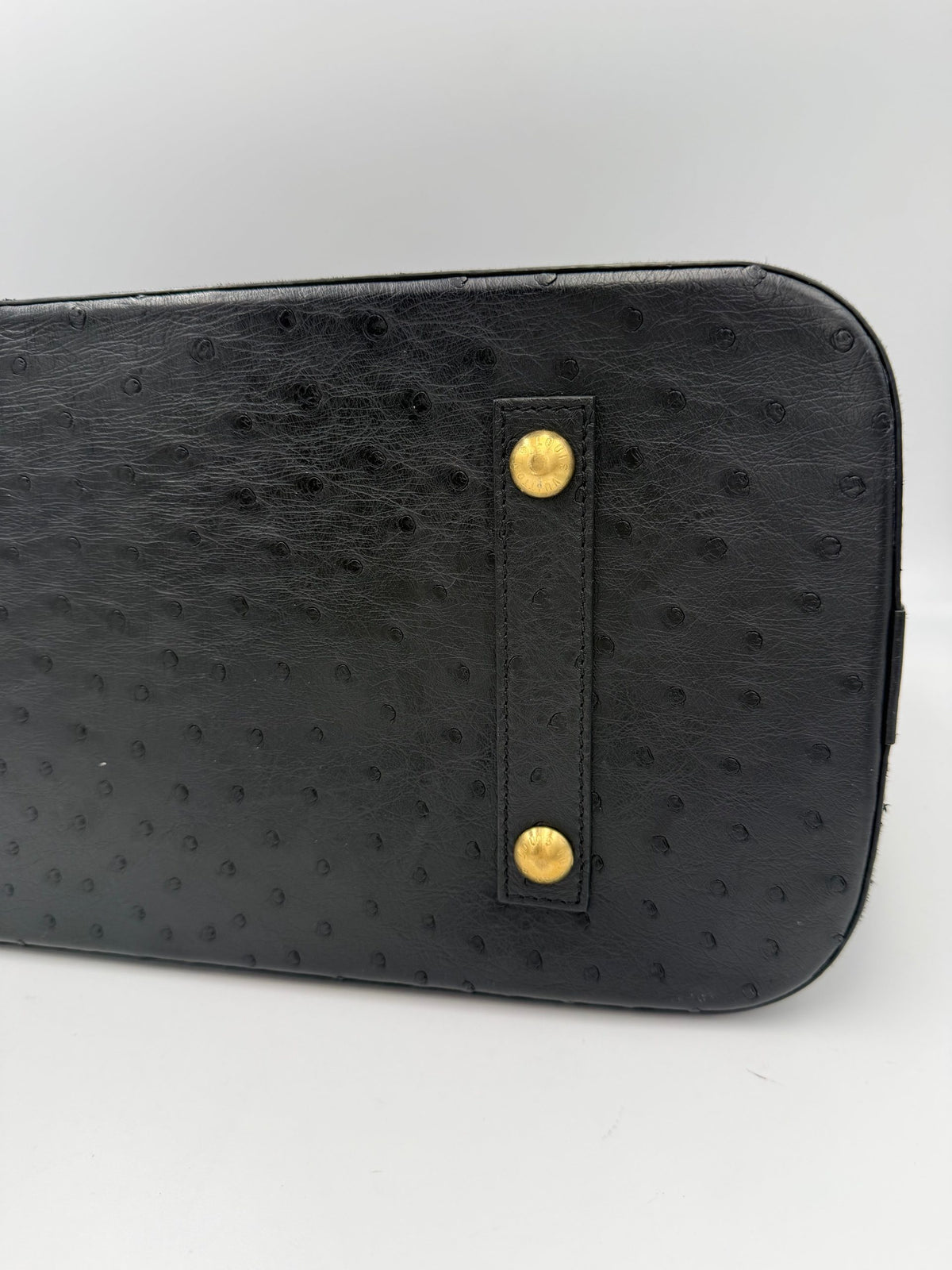 Louis Vuitton Alma GM veske i svart strutseskinn – bilde 7