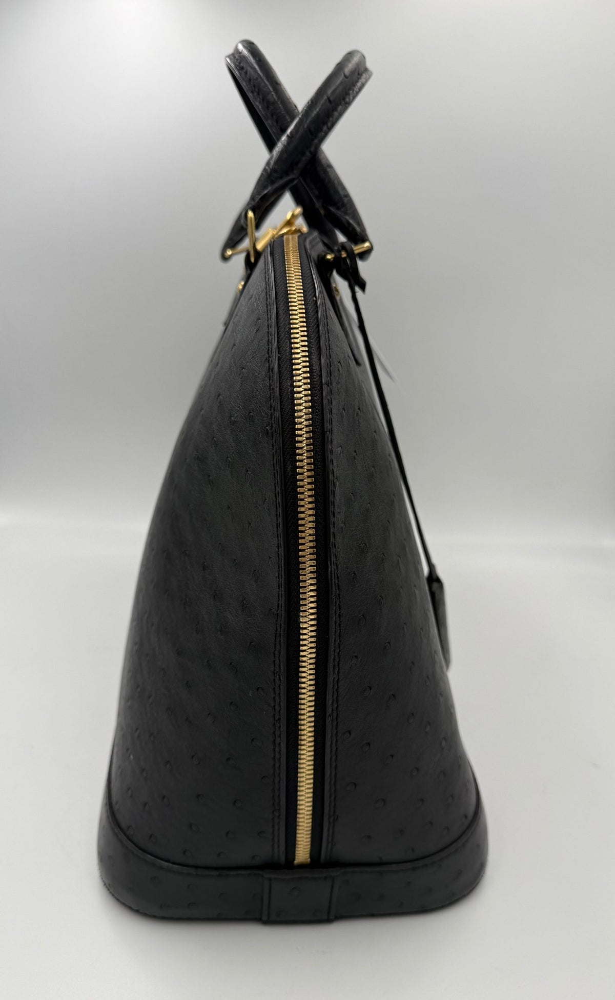 Louis Vuitton Alma GM veske i svart strutseskinn – bilde 8