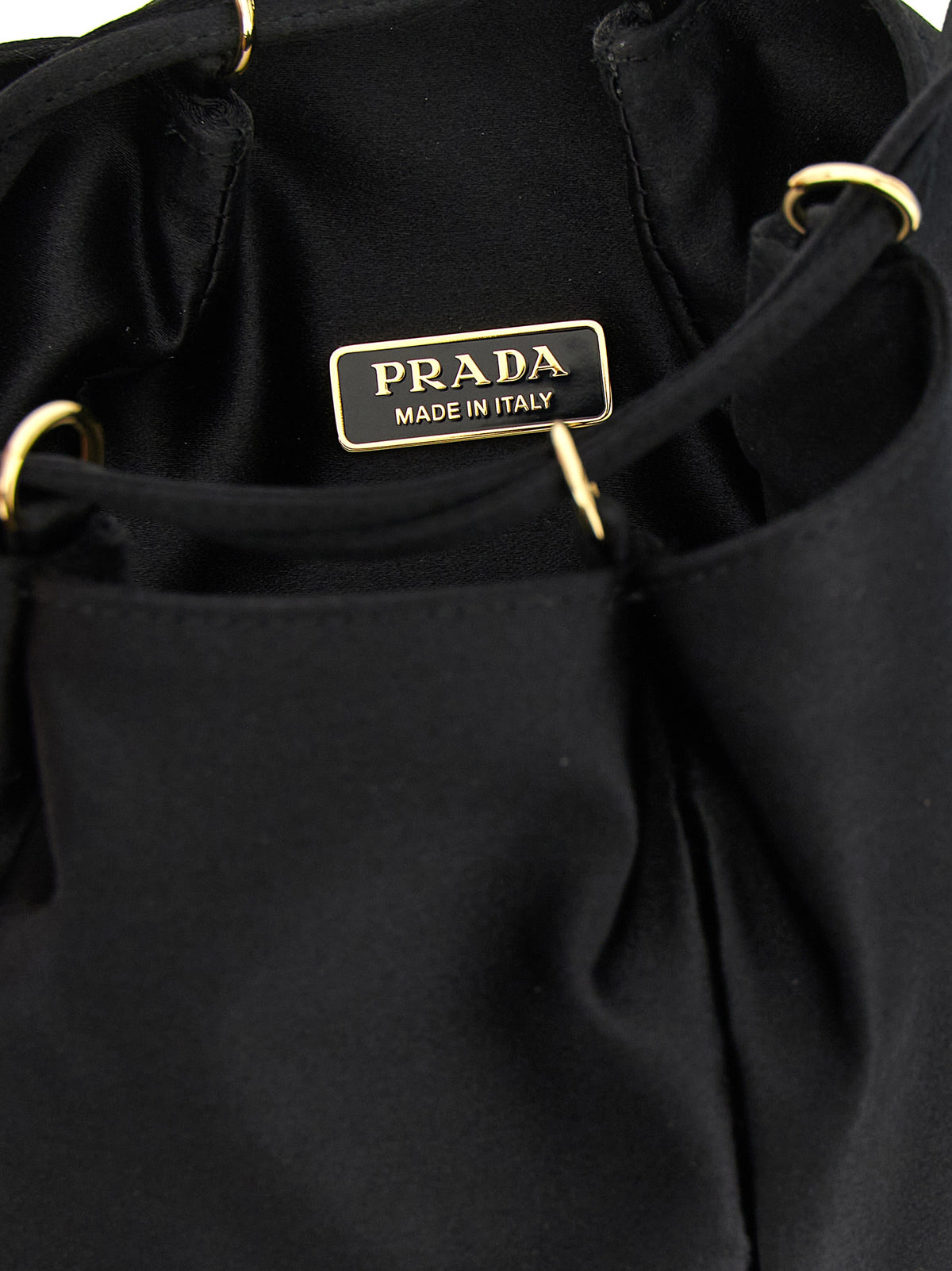 Prada Mini bucket-veske i svart sateng – bilde 4