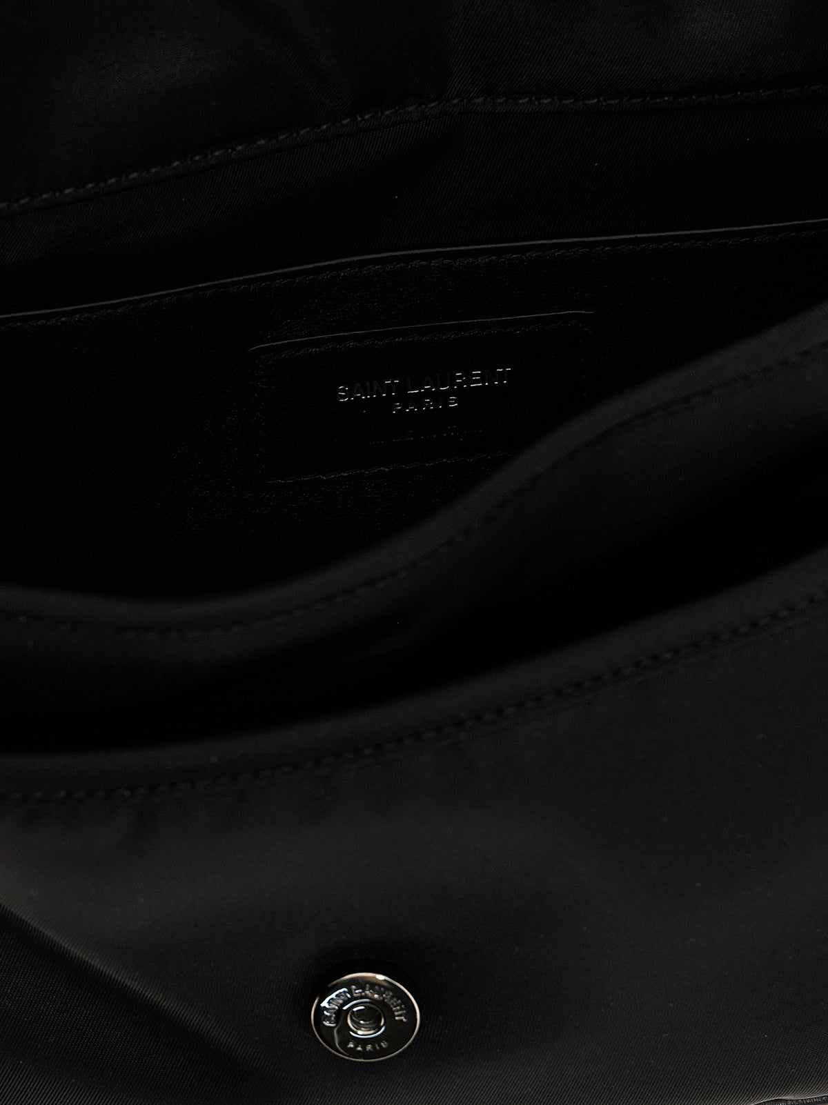 Saint Laurent Niki Messenger crossbody-veske i svart nylon – bilde 4