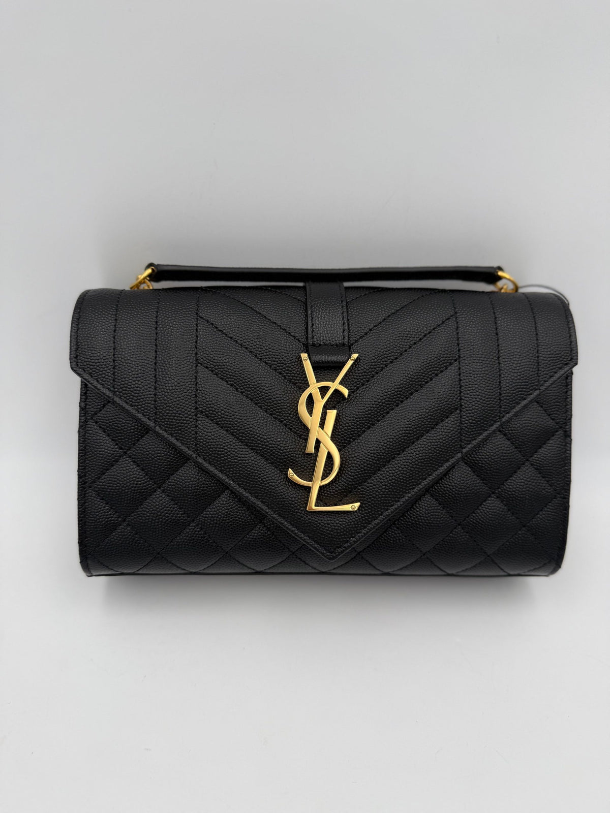 Saint Laurent Envelope Small skulderveske i svart grain de poudre-skinn
