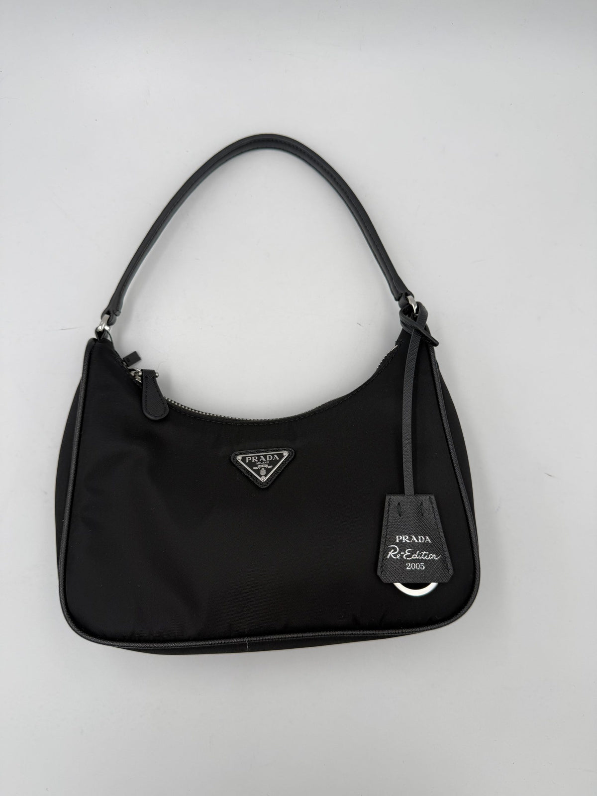 Prada Re-Edition 2005 handväska i Re-Nylon
