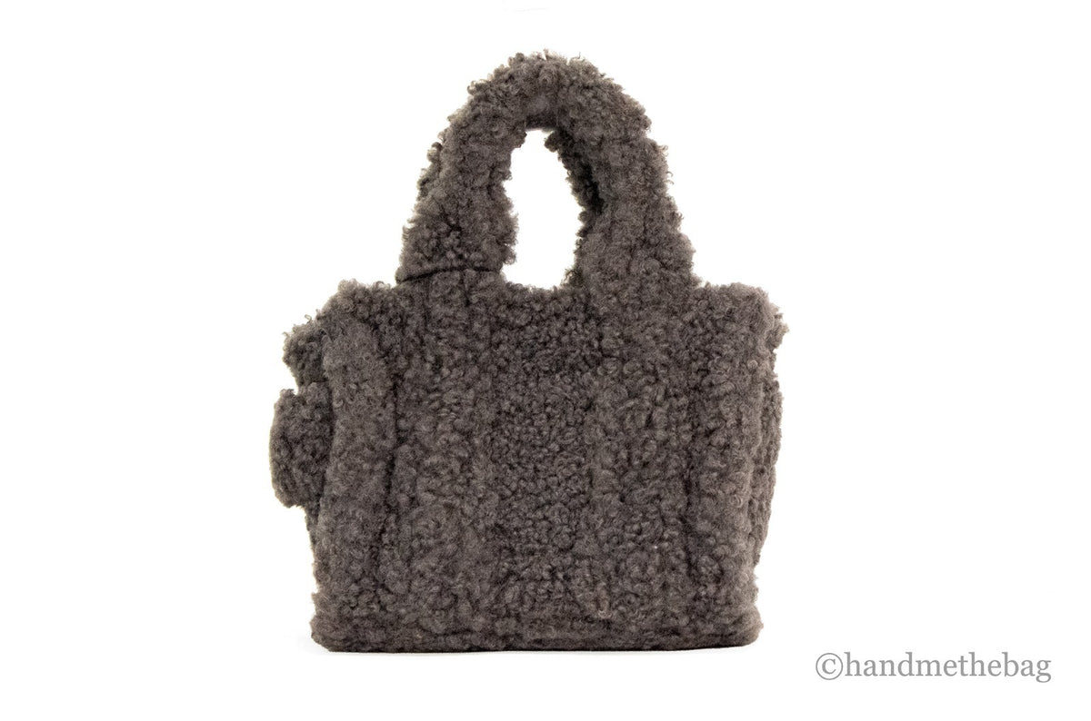 Marc Jacobs The Teddy Micro totebag i grå fuskpäls – bild 3