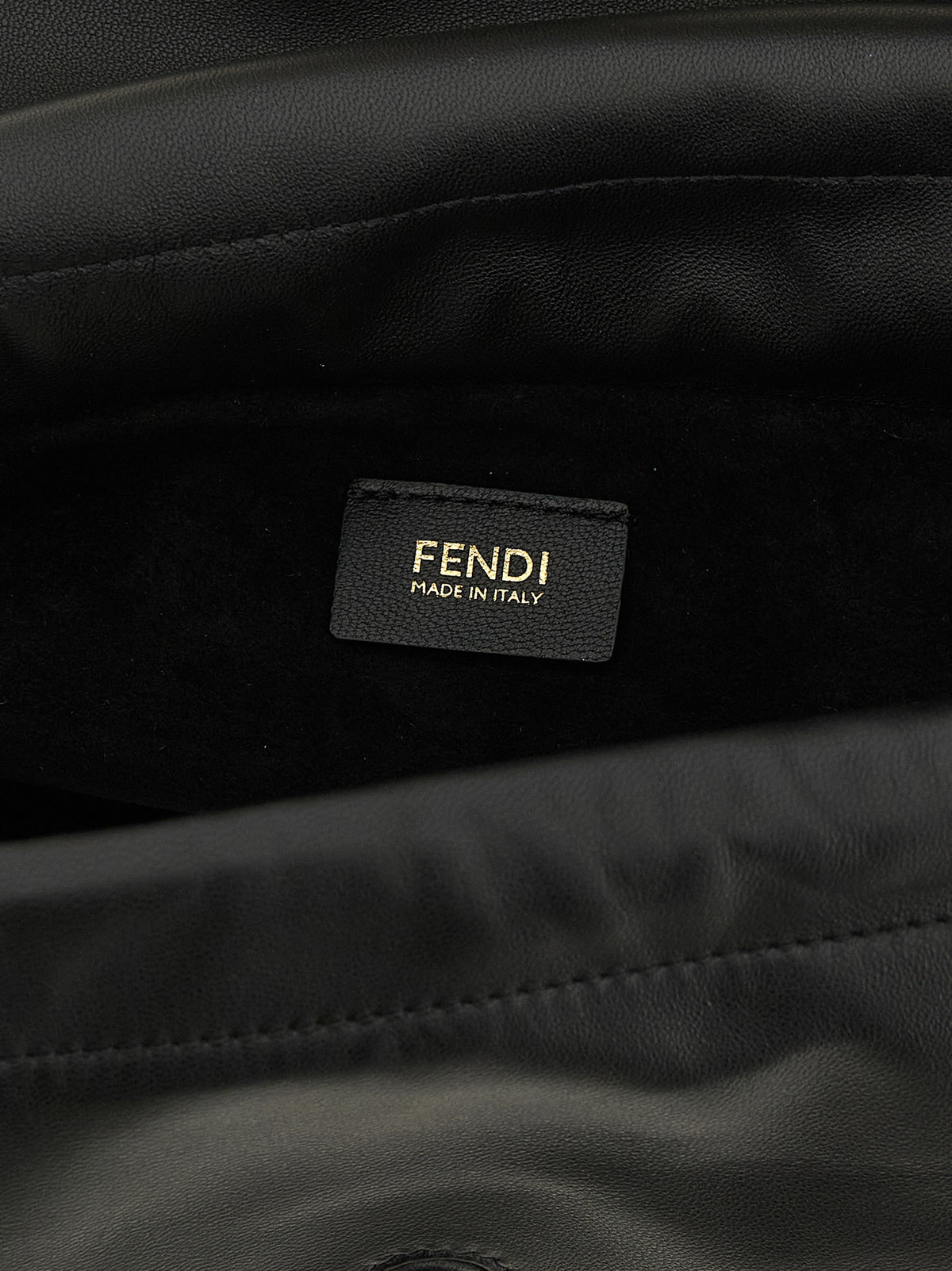 Fendi Baguette Soft Medium håndveske i svart nappa-lammeskinn – bilde 4